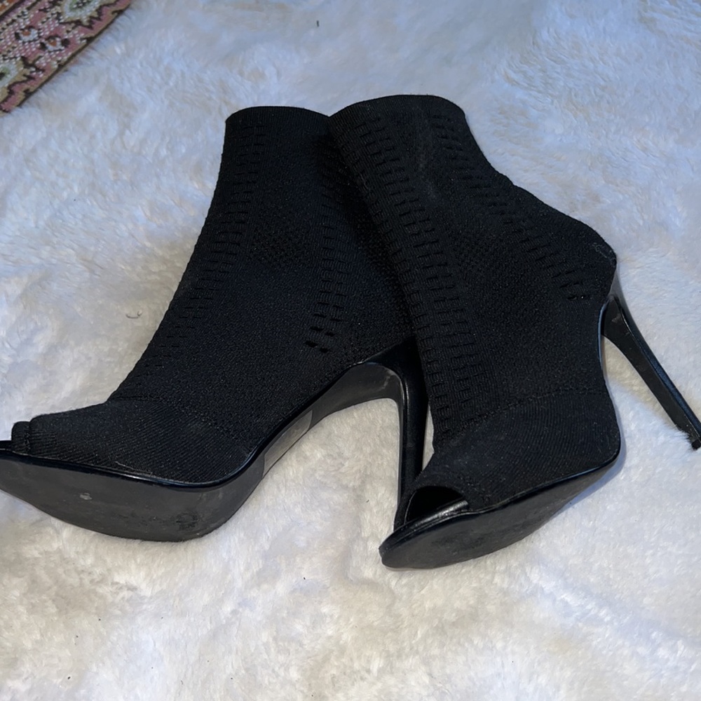 Steve Madden Stretchy ankle peep toe booties - Picture 3 of 3